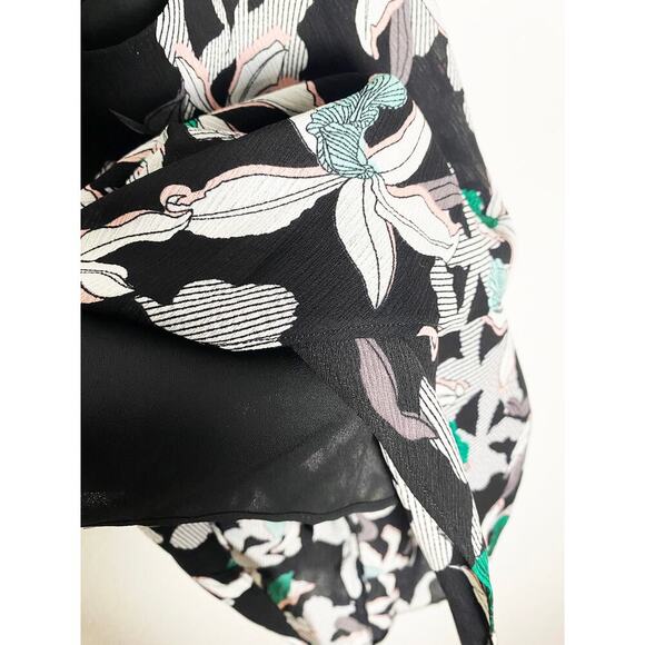 Elliatt Womens Awakening Dress Floral Print Off Shoulder Halter Cut Out Mini NWT - Picture 10 of 13